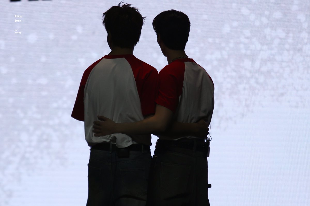 PikaJerN's tweet photo. เข้ามือเป๊ะเลยนะ 🤭🥹

FKJD FM IN MACAO

#TheHeartKillersFMinMacao
#จุงดัง #JoongDunk
@dunknatachai #dunknatachai 
@ChenRcj #จุงอาเชน #JoongArchen https://t.co/rCWNf7hGlf