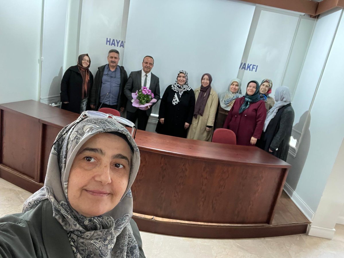 28 Şubat Gönüllüleri Platformu İstanbul'da Güvenlik ve Strateji Uzmanı Sayın İbrahim KELEŞ ile bir araya gelerek 28 Şubat mağdurlarının haklarının iadesi için komisyon kurulması çalışmaları kapsamında istişarelerde bulunmuşlardır. 
Sayın Keleş'e davetimize icabet edip bizlerle