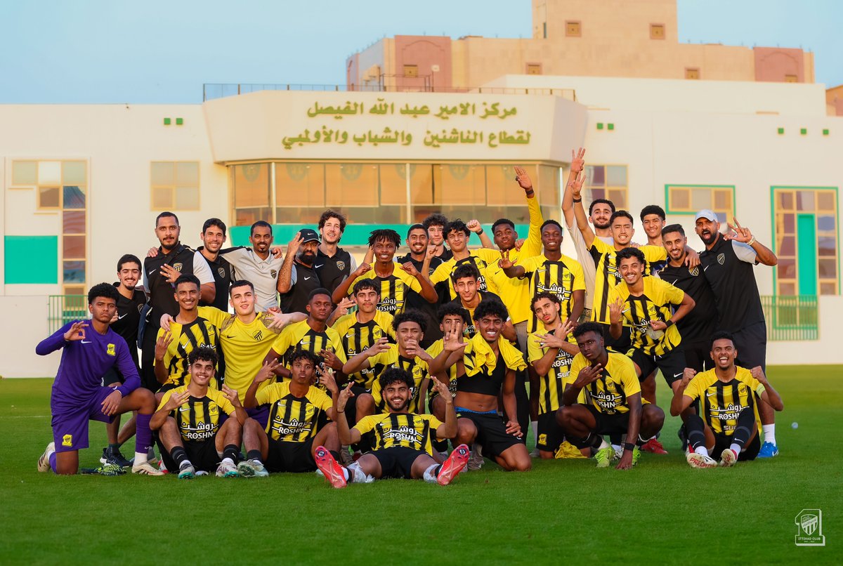 🏆دوري تحت 17 عام
#الاتحاد 3 : 1 الاهلي  
🔚 نهاية اللقاء
عبدالعزيز الشمري ⚽️⚽️
سالم الظفيري ⚽️