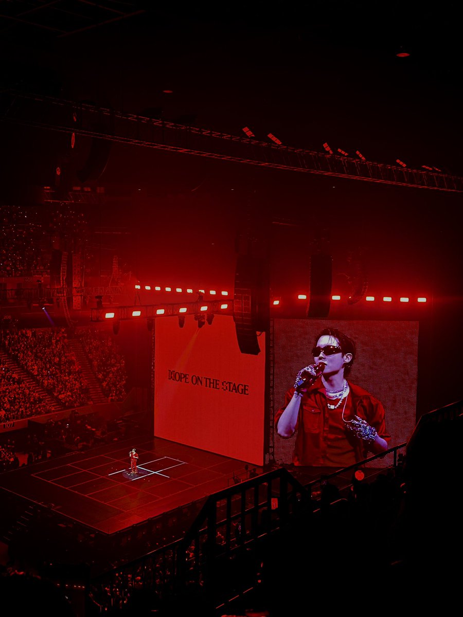 forkive_rm's tweet image. i just know that my 16-year-old self would be so proud — her 20-year-old self finally achieved her dream of seeing a BTS member in person, and even got the chance to thank hobi out loud for saving me. ⟭⟬⁷

thank you for your music and for coming back to manila, my sunshine! ☼