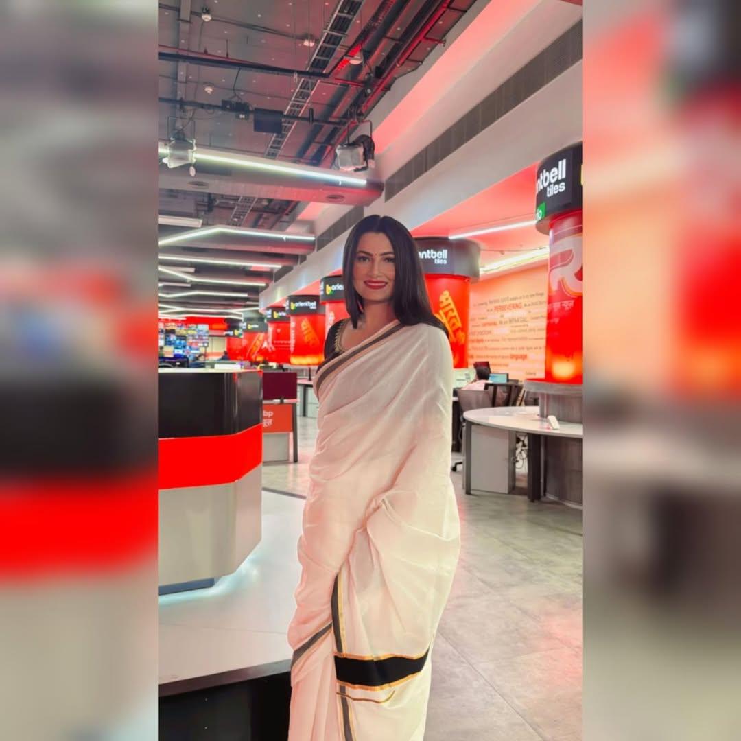 Chitraaumislife's tweet photo. ❤😍🙌💕 Saree #StylishDiva
@chitraaum @ABPNews
#Chitra #ChitraTripathi #ChitraTripathiOnABP #ABP #ABPNews #Janhit https://t.co/PKdZoRxbq6