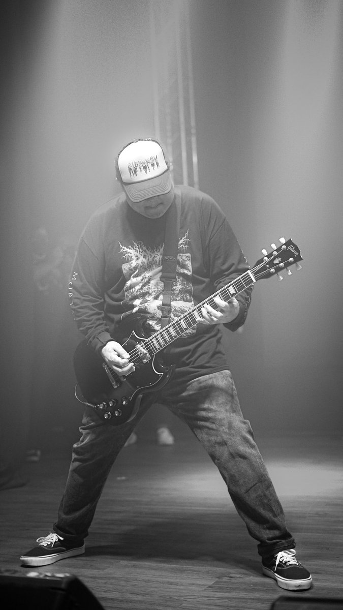 unchtrok's tweet photo. Rest easy, riff lord 🥀 https://t.co/WcHMOITBD5
