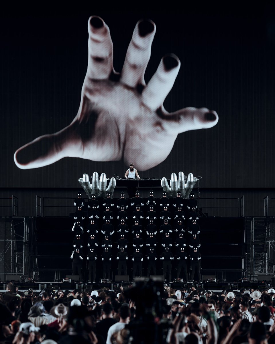 É hoje! Mais uma chance para vivermos esse momento! Who’s ready? 🫶 

Alok x Urban Theory <a href="/coachella/">Coachella</a> Sahara Tent

live on youTube.com/coachella
4:10 pm PDT // 20:10 BRT