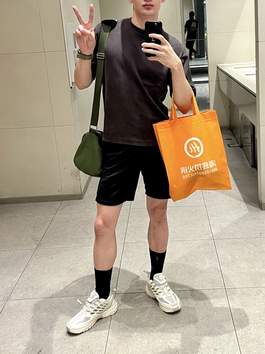 ทานข้าวคนเดียวทำอะไรคนเดียวบ่อยๆก็อยู่ได้แค่เหงา🤣
