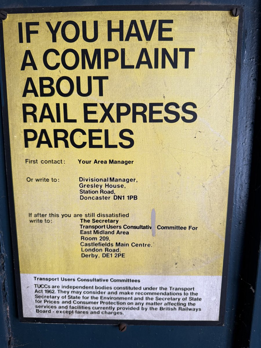hcrossers's tweet photo. Any complaints about the parcel service at Newark Northgate?. #OldSigns #NewarkNorthgate https://t.co/I3gjNl6gsT