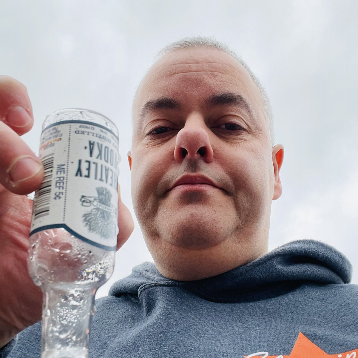 WorkforceJames's tweet photo. 3,000-day #litterchallenge Day 2,054: Aren’t we head over heels most of the time? Even so, I’m head over heels when I see people picking up litter.

 Pickup: #MiniBottle

🌎🚮🗑️🐶😎✋💚 x68
#AtLeastOneaDay #OreotheDog https://t.co/QTpaajvwRM