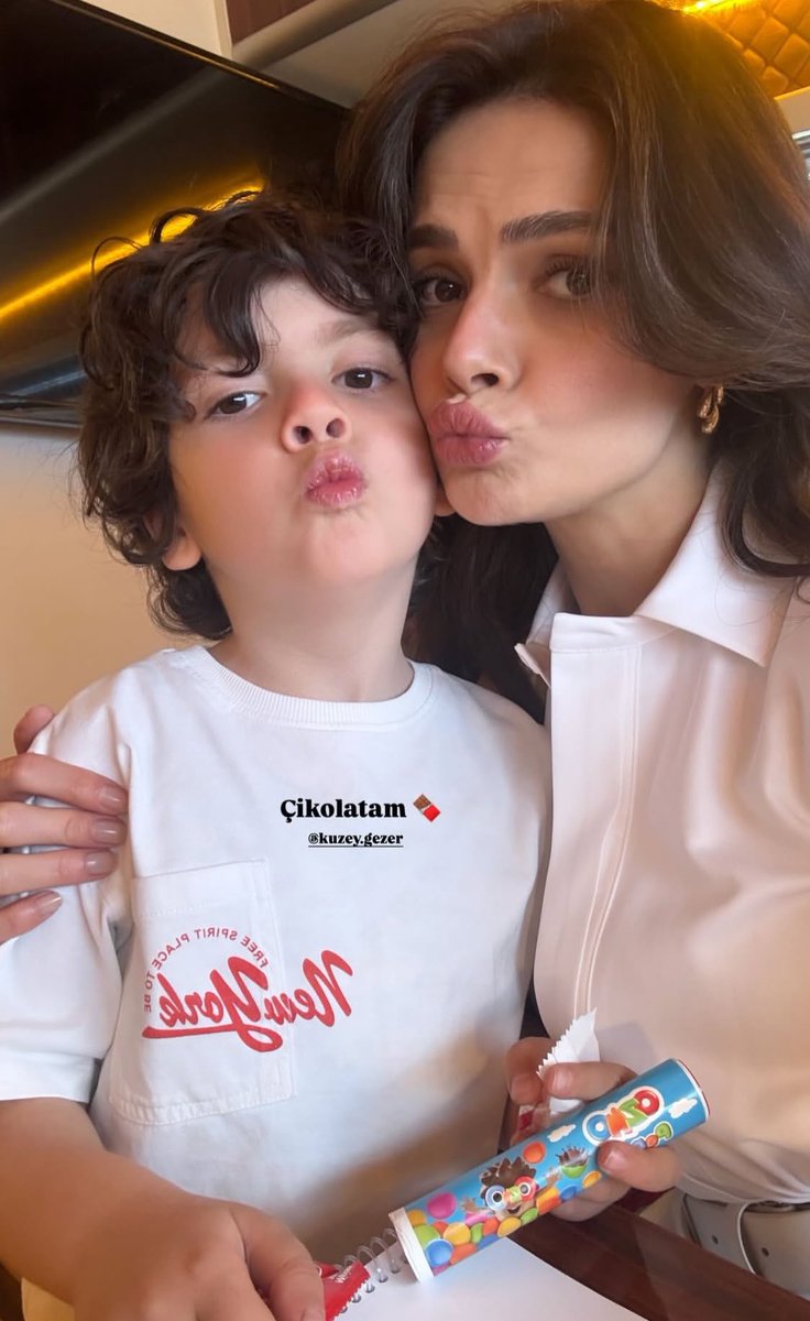Setmaniayeni's tweet photo. #UzakŞehir setinden #SinemÜnsal ve #KuzeyGezer 🌸💥🥰🫶 https://t.co/LBEdUScPLg