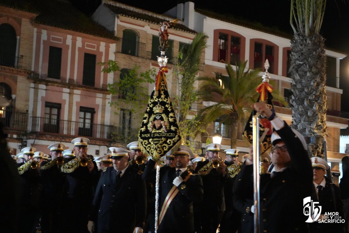 ccttays's tweet photo. ➡️ 24 horas después os traemos nuestro recuerdo del Viernes santo.

Agradecemos a la @humildadcarmona y a todo el pueblo de Carmona por el acogimiento hacia nuestra formación. 

📸𝐎𝐬 𝐝𝐞𝐣𝐚𝐦𝐨𝐬 𝐚𝐥𝐠𝐮𝐧𝐚𝐬 𝐟𝐨𝐭𝐨𝐠𝐫𝐚𝐟í𝐚𝐬 𝐣𝐮𝐧𝐭𝐨 𝐚𝐥 𝐒𝐞𝐧̃𝐨𝐫. https://t.co/t5is5G7ME7