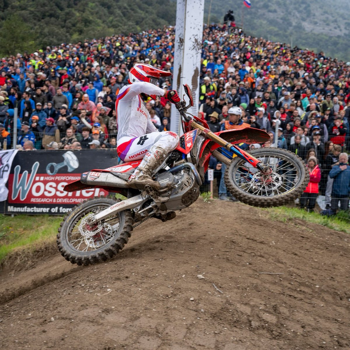 Pole-Positions MX2 na R6: 
2x Gajser
1x L.Coenen-Febvre-Fernandez-Renaux  #MXGPStatistics #Beup2date #PoweredbyKEMCO #Motorsport #MXGP #Motocross #MXGP #MXGPSwitzerland 📷 #Honda
