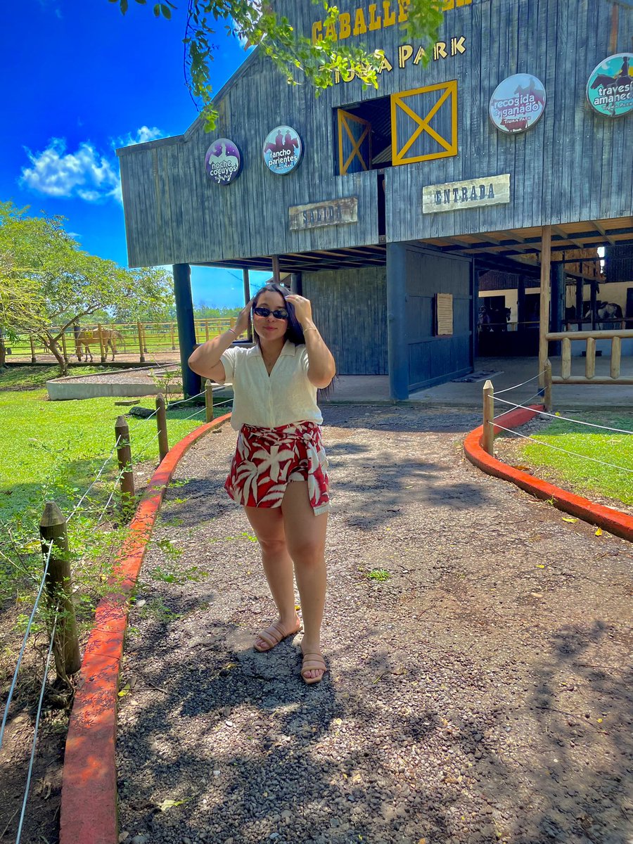 iamanamesa's tweet photo. Si a todo lo que me ponga los ojos chinitos de felicidad🌸 https://t.co/7Y45ImZOyw