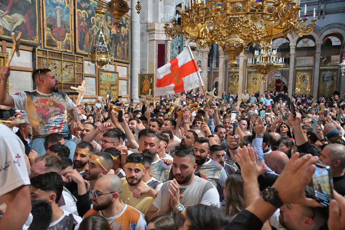 IsraelinPanama's tweet image. Cristianos celebran la centenaria ceremonia del Fuego Santo en la Iglesia del Santo Sepulcro de Jerusalén.
Israel es coexistencia.