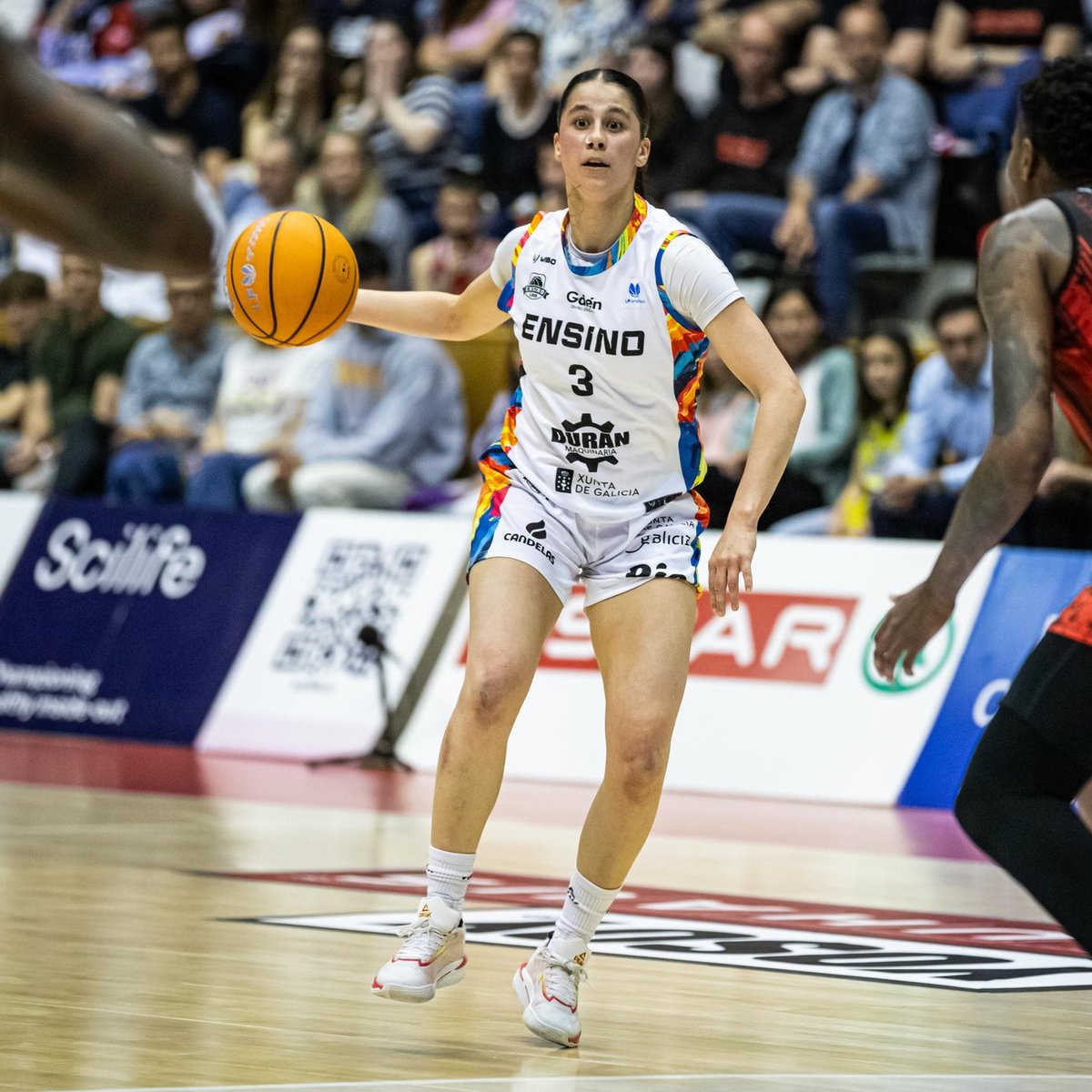 🥷🏻📊 Vamos con un dato: Claudia Soriano termina la temporada con 99 recuperaciones.

Es la tercera mejor marca total en #LFEndesa desde que hay registros públicos de la FEB (97-98) tras Roselis Silva (104, 2016) y Kendra Holland (113, 2001).

Si nos vamos a la media, la base