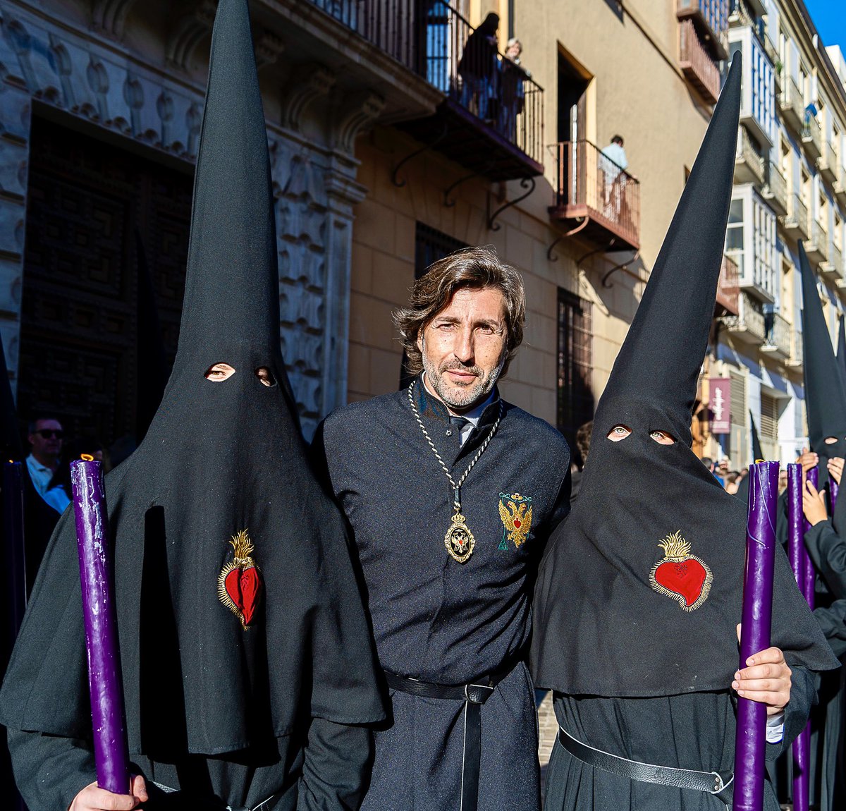 Fernando Ramos (@fernand0ram0s) on Twitter photo Los Viernes Santos comíamos en casa de mi mami, ella nos ayudaba a vestirnos y hacía todo para que no nos faltara nada.
El de ayer fue un Viernes Santo que jamás olvidaremos, ayer ya no estaba Paquita.
Pero como ella hubiese querido salimos con <a href="/AmoryCaridad/">Cofradía del Amor</a>
Fotos <a href="/MabelSC_/">MabelS.Carreño</a> ♥️ Los Viernes Santos comíamos en casa de mi mami, ella nos ayudaba a vestirnos y hacía todo para que no nos faltara nada.
El de ayer fue un Viernes Santo que jamás olvidaremos, ayer ya no estaba Paquita.
Pero como ella hubiese querido salimos con <a href="/AmoryCaridad/">Cofradía del Amor</a>
Fotos <a href="/MabelSC_/">MabelS.Carreño</a> ♥️