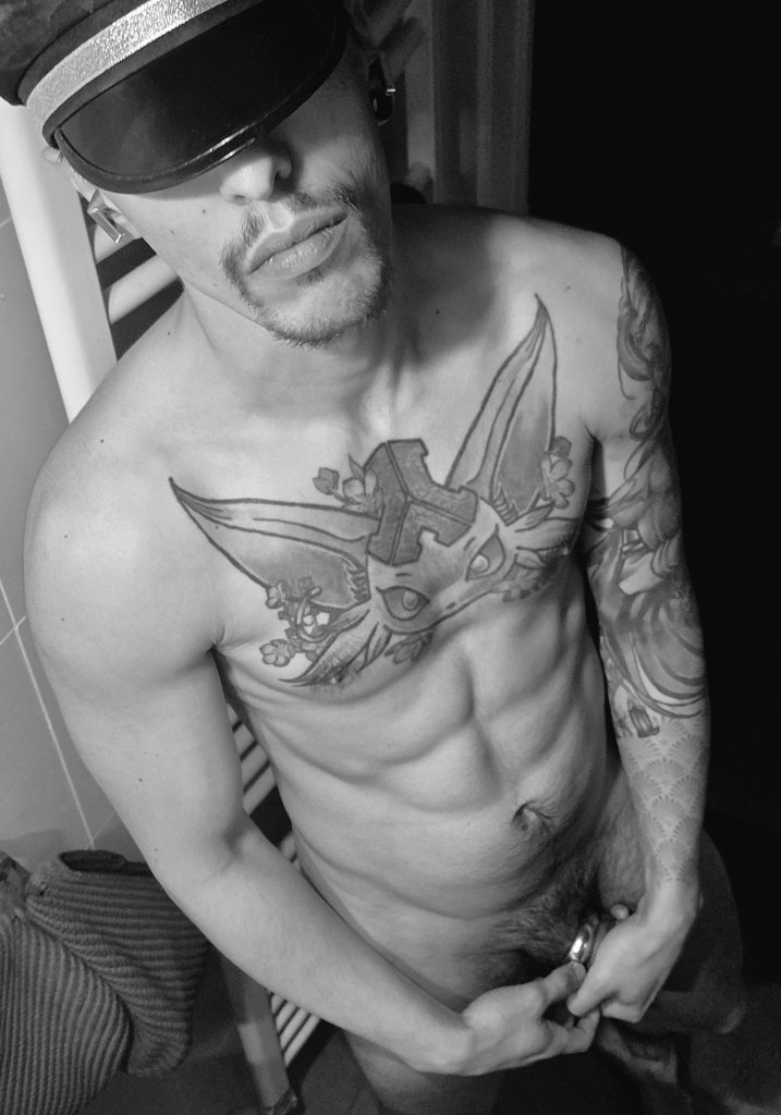 K. Wulf (XXX) (@mstrwulf) on Twitter photo 