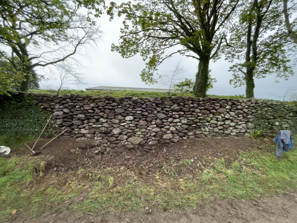 richardcotter99's tweet photo. Before, during, after

#drystonewalling https://t.co/L7zAtvoucE