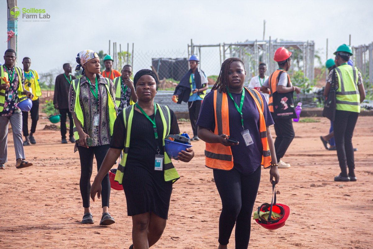 gliforumng's tweet photo. New Faces, Same Green Mission!!! We just wrapped up the Safety Orientation for our newest Cohort (10) at Soilless Farm Lab (insert their handle). 

#GGG wasn't left behind as we discussed with a passionate group of young individuals ready to restore our environment #Climateaction https://t.co/Utg3zupTVd
