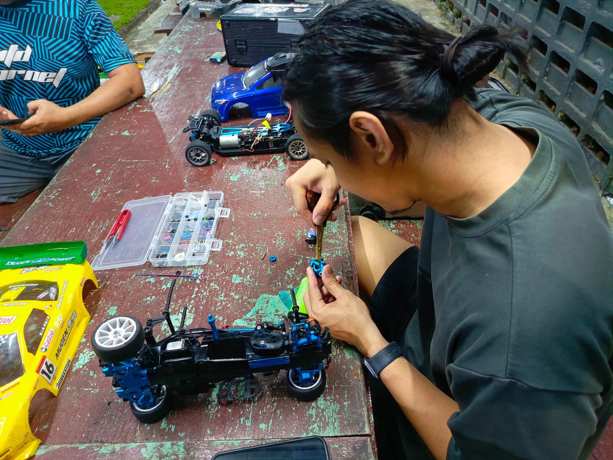 SymShd_'s tweet photo. Next year xtauk nak main rc ne gik😵‍💫 https://t.co/aNyd8fILWI