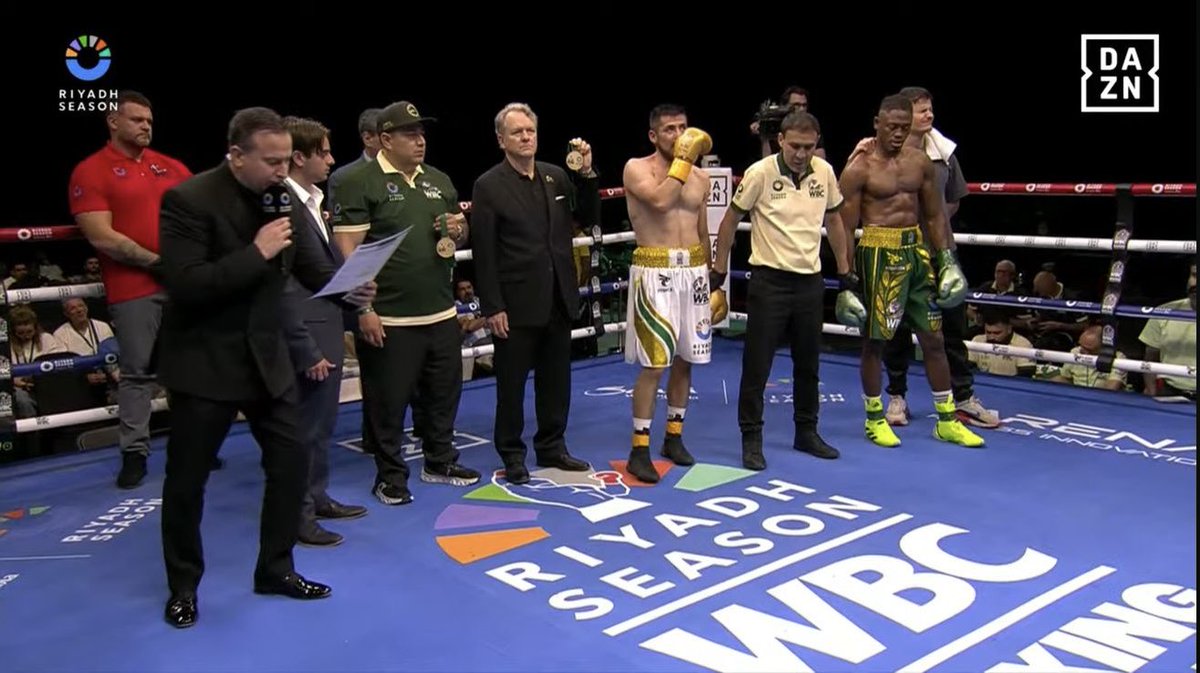 CHIQUITA BOXING (@chiquitaboxing) on Twitter photo Gracias Brandon <a href="/brandon_vlzqz/">Brandon Velázquez</a> por representar a México con garra y dignidad, esta ves no pudo ser pero estamos seguros que regresaremos con más fuerza.
#teamchiquitaboixng #chiquitagonzalez
<a href="/PepeCamarillo/">Jose Luis Camarillo</a> <a href="/ChiquitaGlz/">Humberto González</a> Gracias Brandon <a href="/brandon_vlzqz/">Brandon Velázquez</a> por representar a México con garra y dignidad, esta ves no pudo ser pero estamos seguros que regresaremos con más fuerza.
#teamchiquitaboixng #chiquitagonzalez
<a href="/PepeCamarillo/">Jose Luis Camarillo</a> <a href="/ChiquitaGlz/">Humberto González</a>