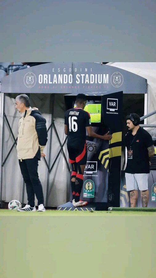 I wasn't familiar with your game idolo <a href="/ThalenteMbatha_/">ThalenteMbatha</a> you were ahead of time😹🤌🏾🏴‍☠️
<a href="/orlandopirates/">Orlando Pirates</a> 
#CAFCL