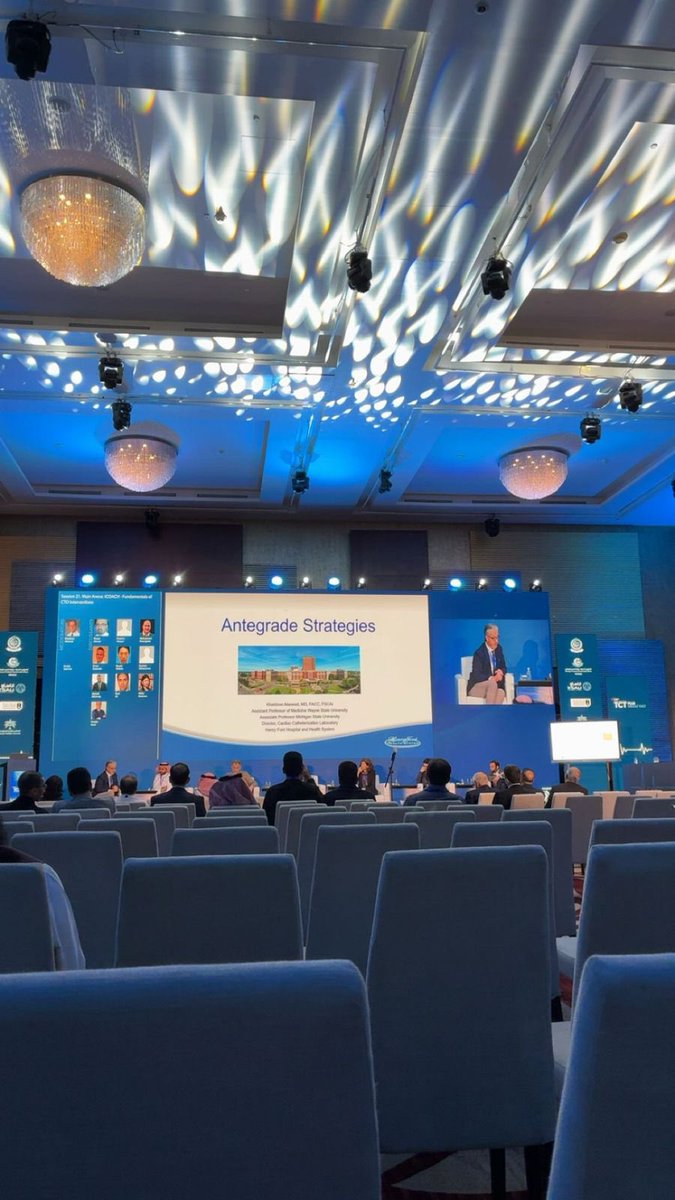 ll_eef's tweet photo. #Cardiology_conference https://t.co/GBccYBHc98