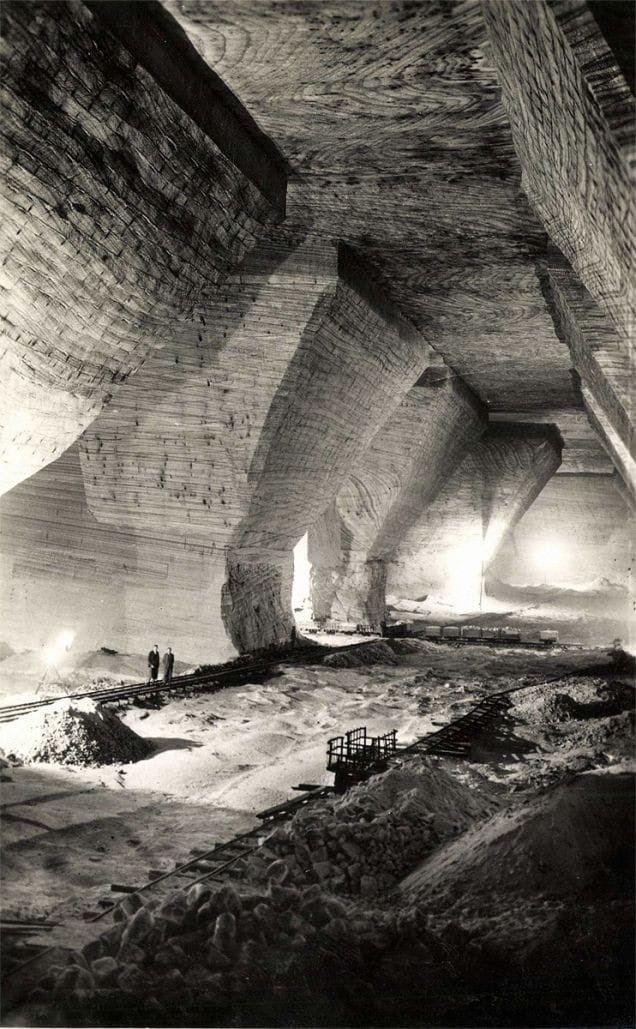 _ABD97's tweet photo. صور ومقاطع ستوقظ فيك "رُهاب العِظام" (Megalophobia): الخوف اللاعقلاني من الأشياء الضخمة.
تحذير: هذا الثريد قد يكون مرعبًا للبعض. ⚠️

تابع https://t.co/dN75hstwXe