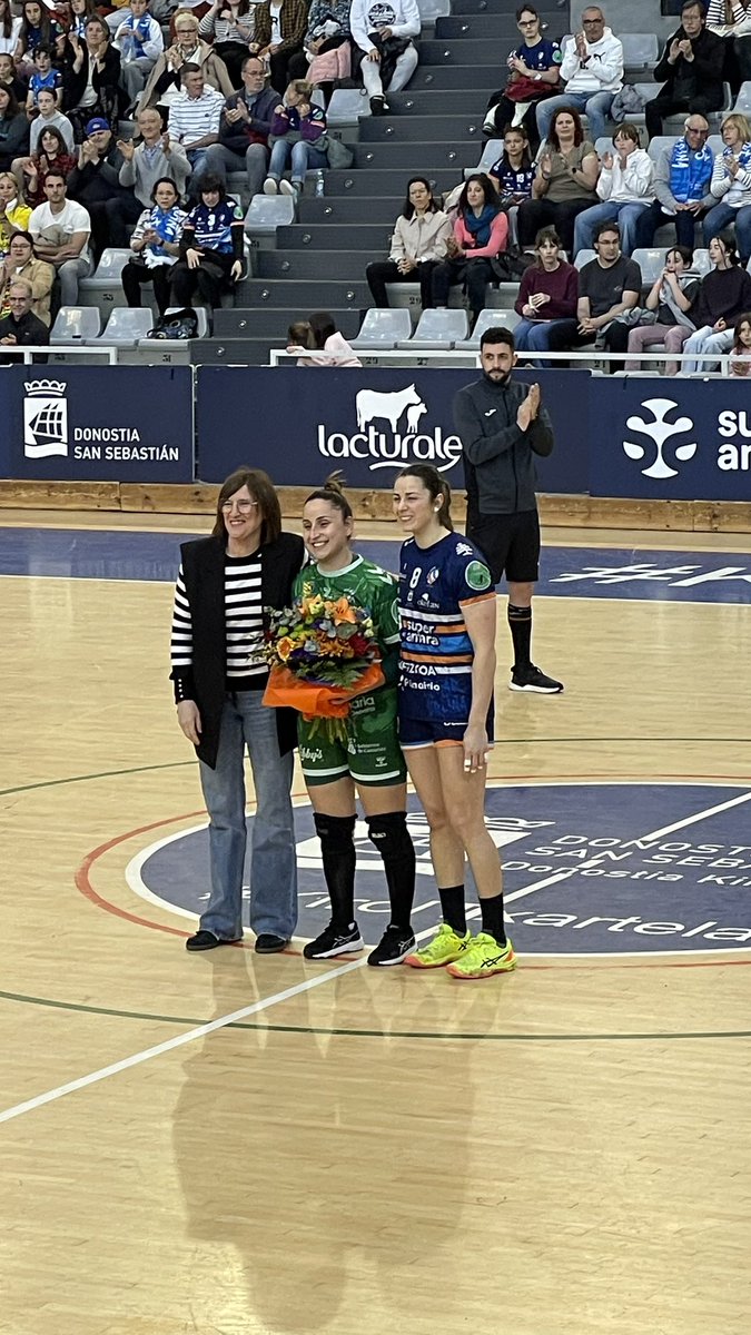 Reconocimiento a Melani en el Gaska por su brillante trayectoria.