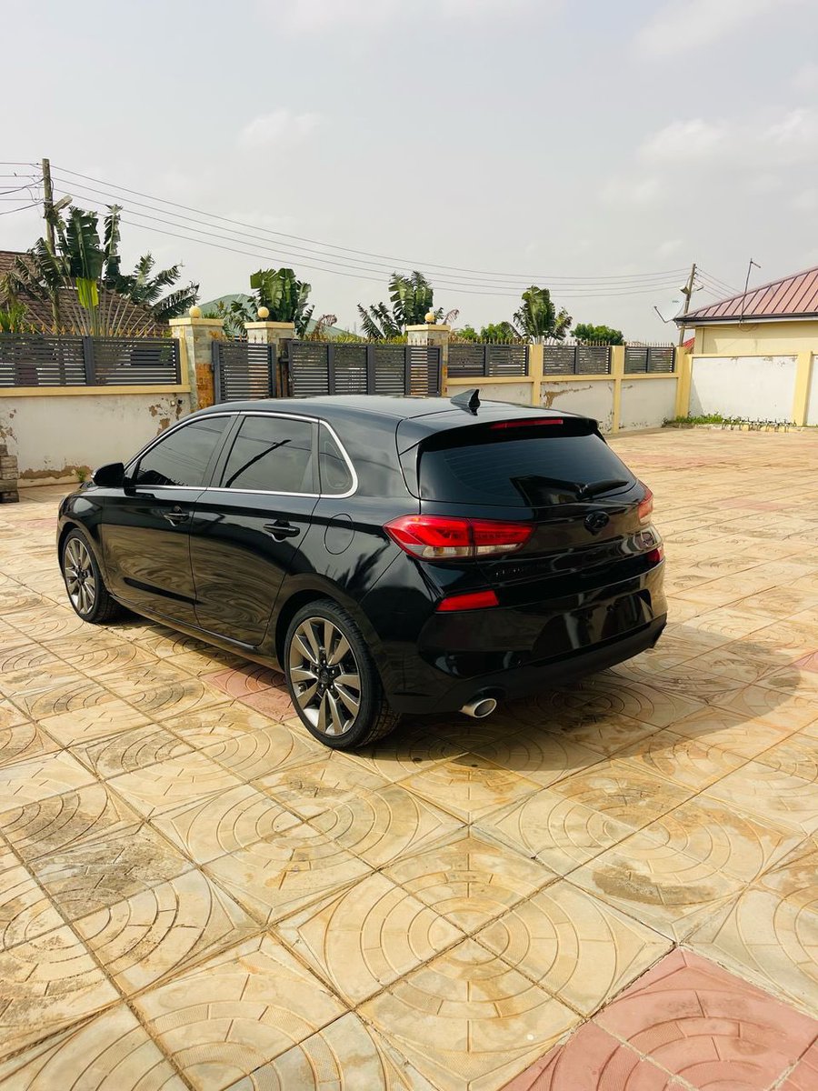 Hyundai Elantra GT sport 
2018 Model 
Price: Gh¢178,000

1.6 engine capacity ( Turbo) 
Accident free 
Mileage below 30k 
Push to start 
Apple Car play 
Reverse Camera 
☎️0553733717