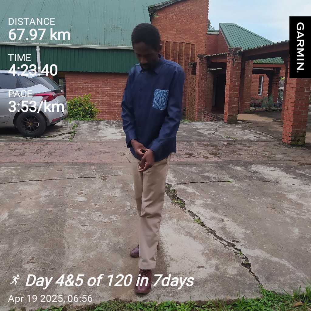 MajesticMvelase's tweet photo. Dear God, if you can grant me this stamina on Comrades day, if I may obtain this time in this distance, ngobe nginqobile. We still training angithi.
#Gijima_SA #DurbanAC #RunningwithTumi #igejaphansi
#indumiso #OrlandoPirates
#garmin #beatyesterday https://t.co/oSD7qmHoFT