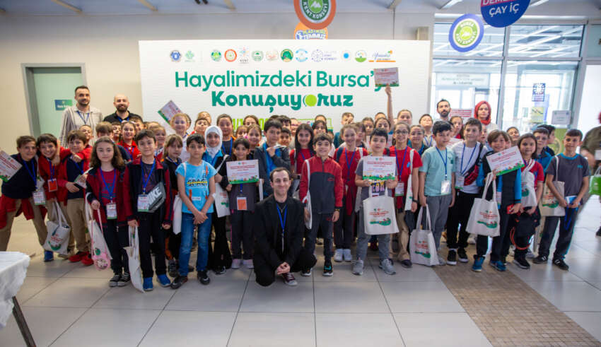 TurkSoylem's tweet image. Çocuklar Hayal Ettikleri Bursa’yı Konuştu

bursasoylem.com/2025/04/19/coc…

#bursa #kent #konseyi