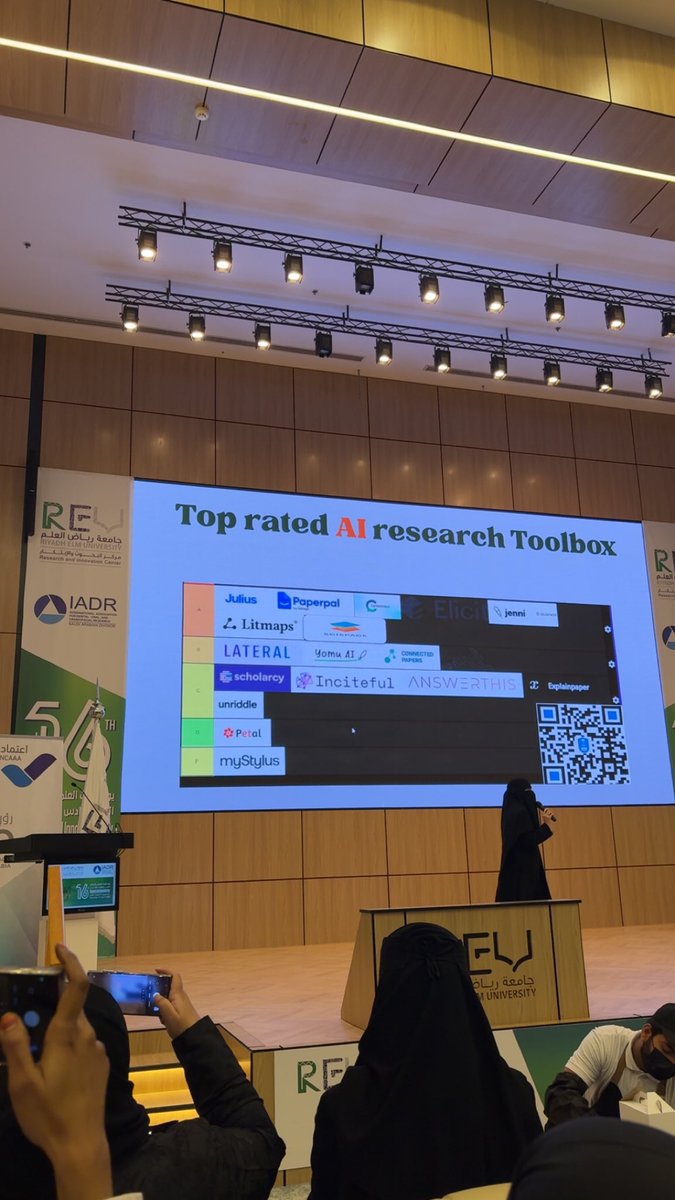 Noha_Alsheikh's tweet photo. سعيدة بمشاركتي كعضو محكم في #يوم_البحث_العلمي_والابتكار_السادس_عشر 
في #جامعة_رياض_العلم الحمدلله كان يوم جميل ومثمر علمياً وبالتوفيق للجميع 🤍🤍 https://t.co/RUwo3dZrIo
