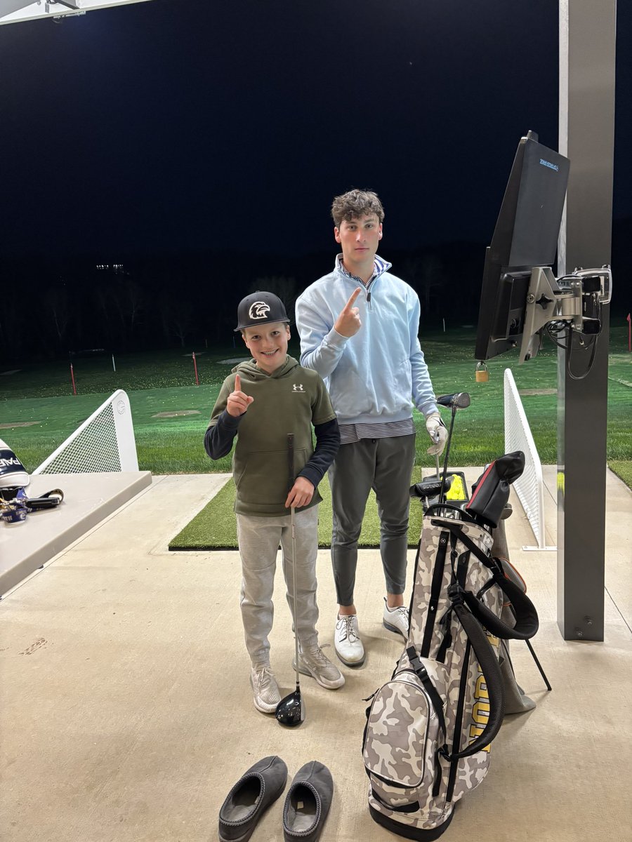 Gavin Johnson tweet media