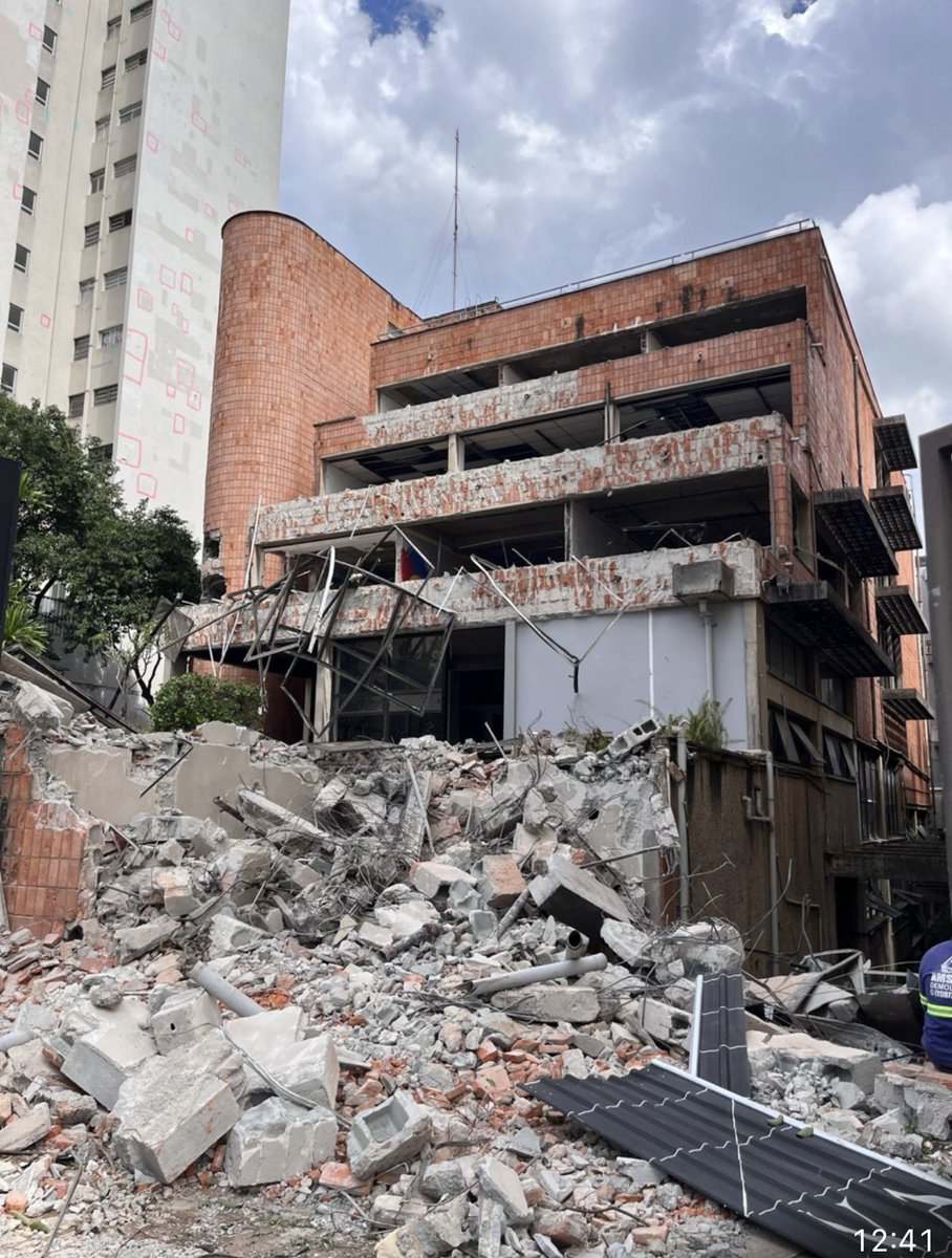 Mônica Bergamo tweet media