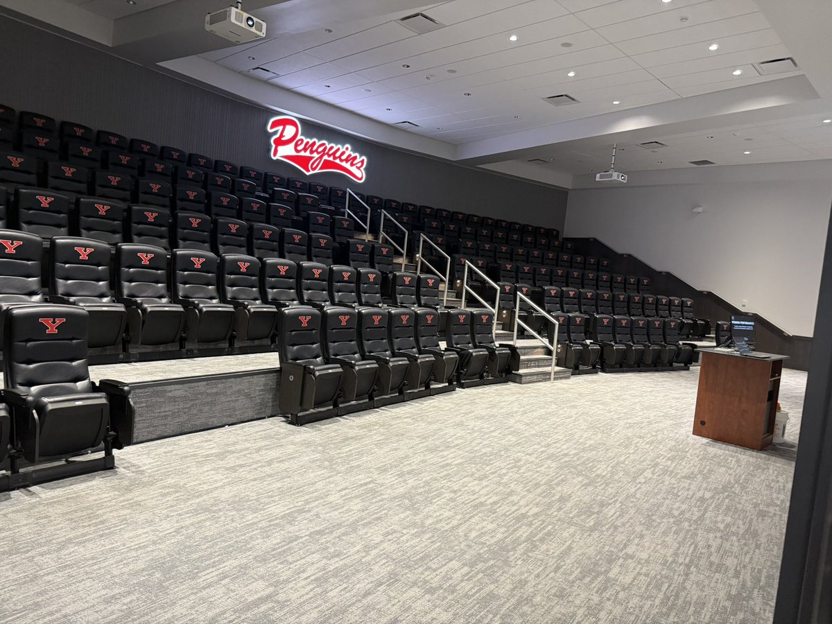 Falls_Strength's tweet image. Great time at Youngstown State Strength Clinic. Reinforced what I already knew but also took a lot of information away! Great job @NickCalYSU with his Presentation and @CoachCrem representing the @NHSSCA with an awesome presentation!

#ConstantlyLearning 
#TigerStrong