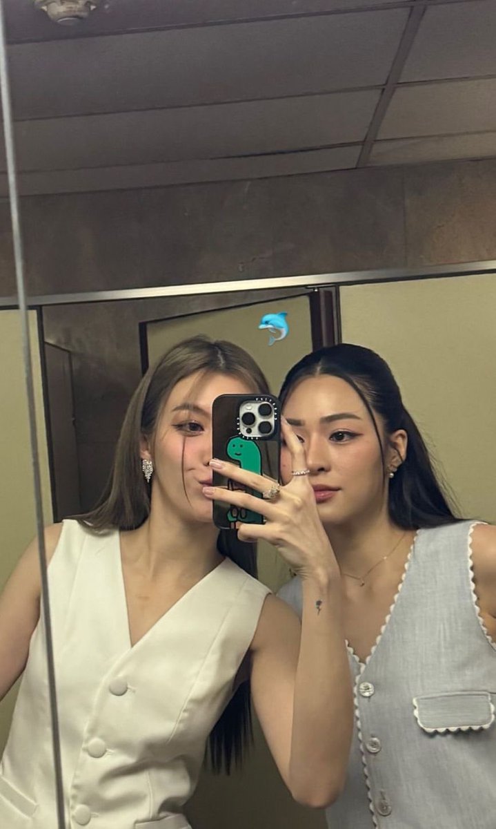 allkindofpink's tweet photo. พี่สองคนเหมือนแฟนกันเลย https://t.co/r3i83hiV3n