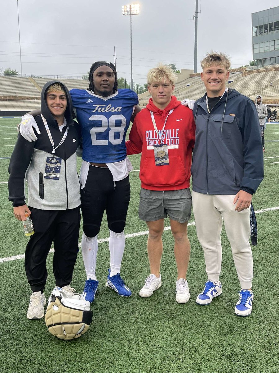 scottrigby32's tweet photo. Had a great time at @TulsaFootball today! Excited to be back!
@Coach_TDaniels @CoachJames3 @CVilleCardsFB https://t.co/eRLXB5Llrw