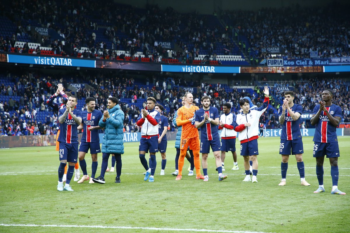 PSG_inside's tweet image. Merci le Parc ! ❤️💙

#PSGHAC (2-1)