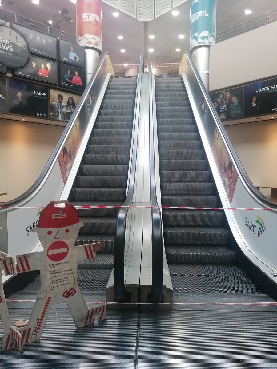 Visited #SABC TV Centre, Auckland Park today.
▪️Security boomgate not working.
▪️Escalators out of action for years.
▪️Entrance sliding doors out of order.
▪️Lifts inoperative.
▪️Only 1 X-ray scanner functioning.

So...ya, guys. SA's public broadcaster. Tender loading...