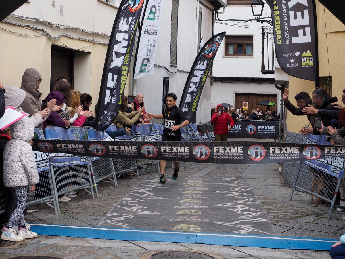 ¡EPICO DíA DE CARRERAS POR MONTAÑA EN JERTE!

La décimotercera edición perteneciente a la Copa de Extremadura de carreras por montaña de la FEXME y al circuito de la Junta de Extremadura de carreras por montaña nos volvió a hacer vibrar. 

#CxMGargantaDeLosInfiernos #Jerte