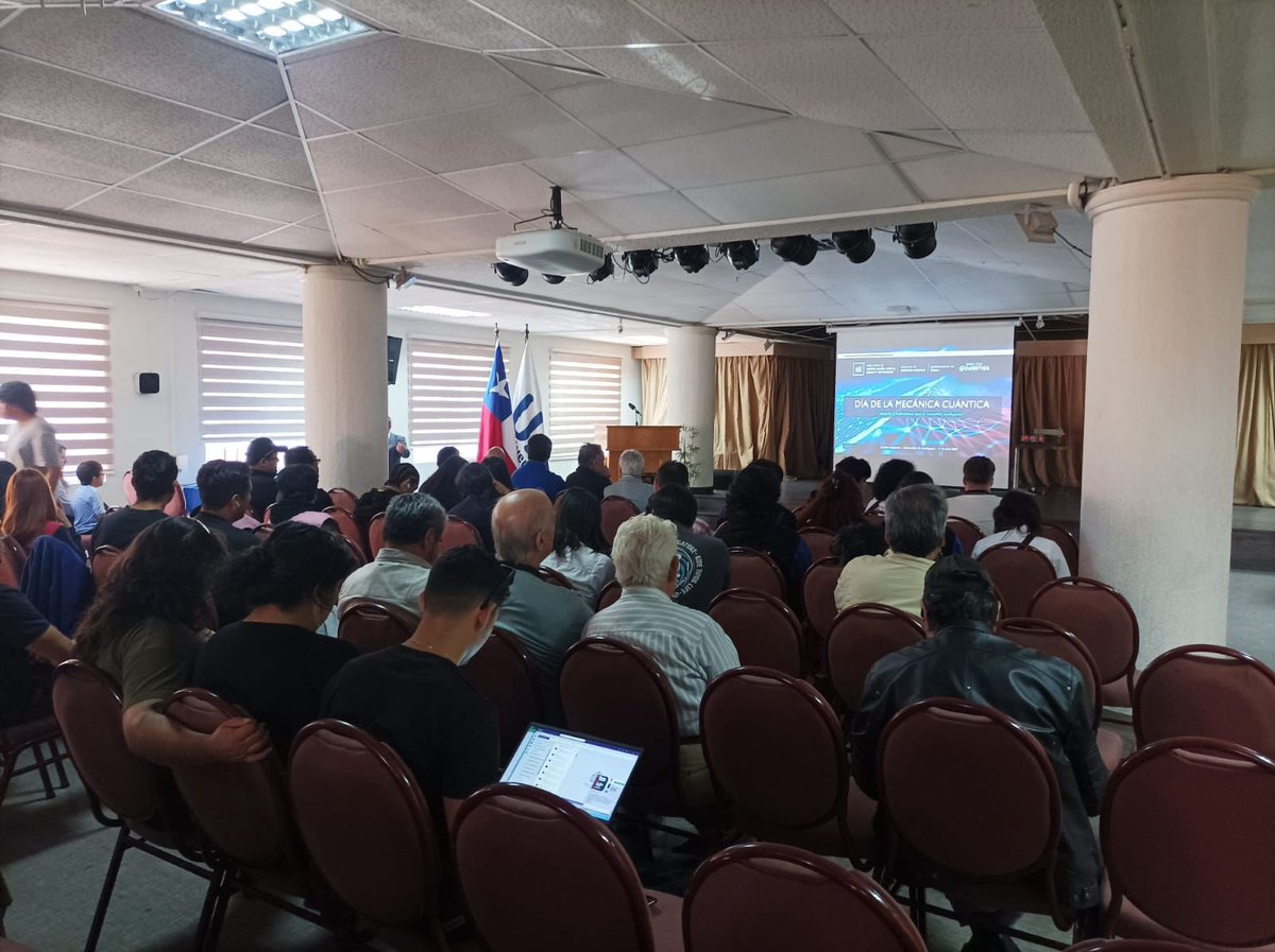 min_ciencia's tweet photo. ¡Celebramos la cuántica a lo largo de Chile! 🇨🇱 🤩

Esta semana fue la Semana Cuántica 💫, que tuvo distintas  charlas, visitas a laboratorios y experiencias en universidades y laboratorios en diversas ciudades del país https://t.co/94bj14iqMN