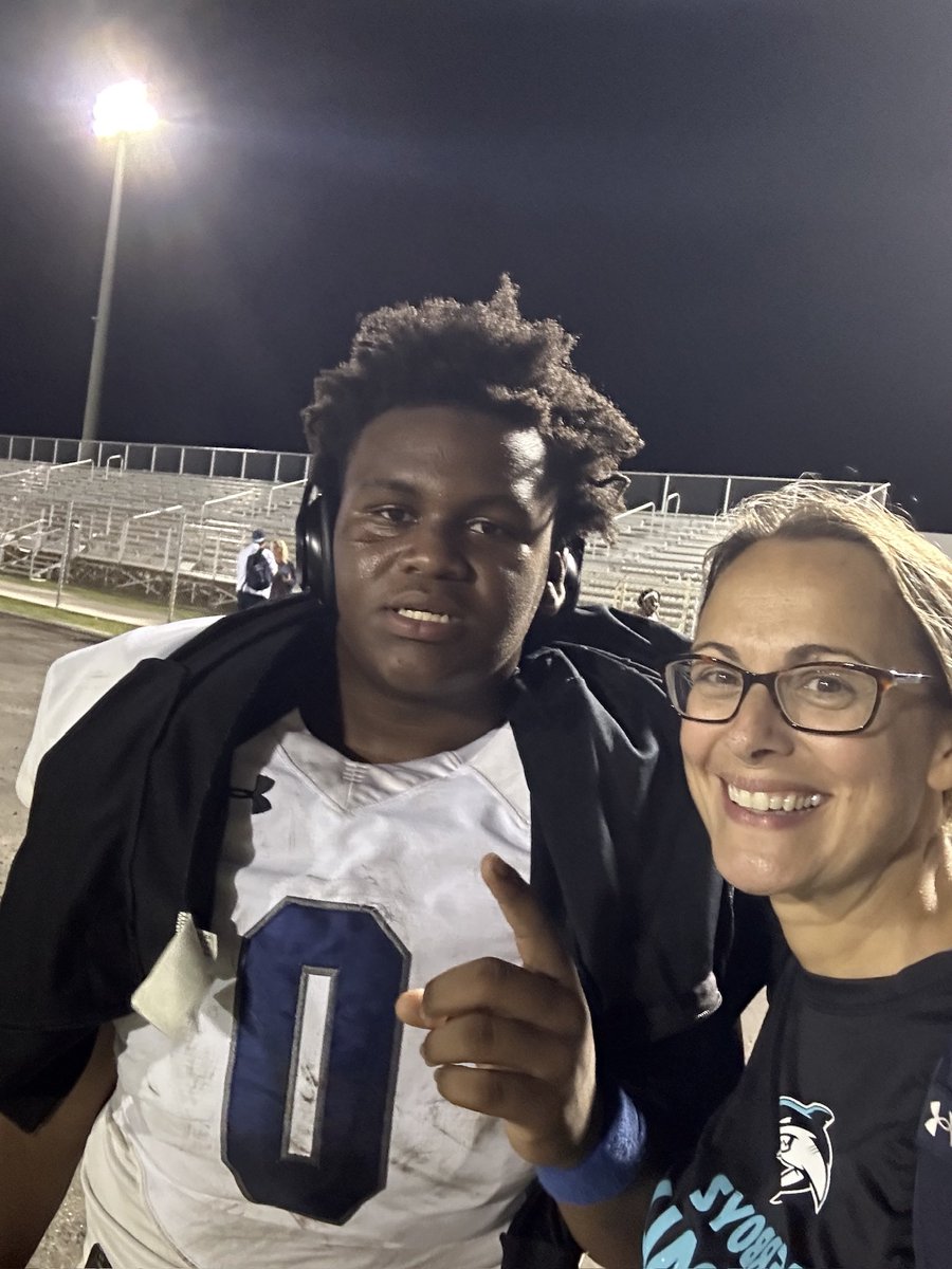 Lisa Harrison tweet media