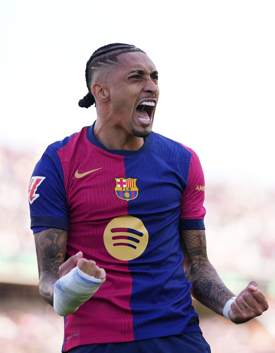 lnstantFoot's tweet photo. 60G/A cette saison TCC pour Raphinha ! 😱🇧🇷⚽️🅰️

35 BUTS ⚽️
25 PASSES DÉCISIVES 🅰️

QUELLE SAISON ENORMISSIME !!! 🔥🔥 https://t.co/jkLZFocJYf