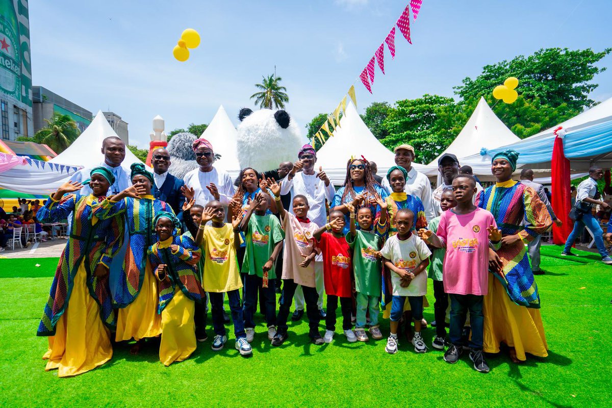 jidesanwoolu's tweet photo. Today, I enjoyed celebrating Easter with our wonderful children at Lagos House, Marina.

Their laughter, excitement and vibrant young spirits, reminded me of the importance of nurturing our future leaders and instilling in them the values of love and togetherness.

Today’s celebration is about reinforcing our commitment to the well-being of every child in Lagos. 

Together, we can build a brighter future, one filled with joy, love, and endless opportunities.