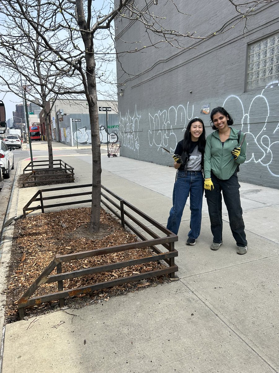 thank you to our wonderful volunteers celebrating Earth Week with us! Stewarded 22 trees this morning