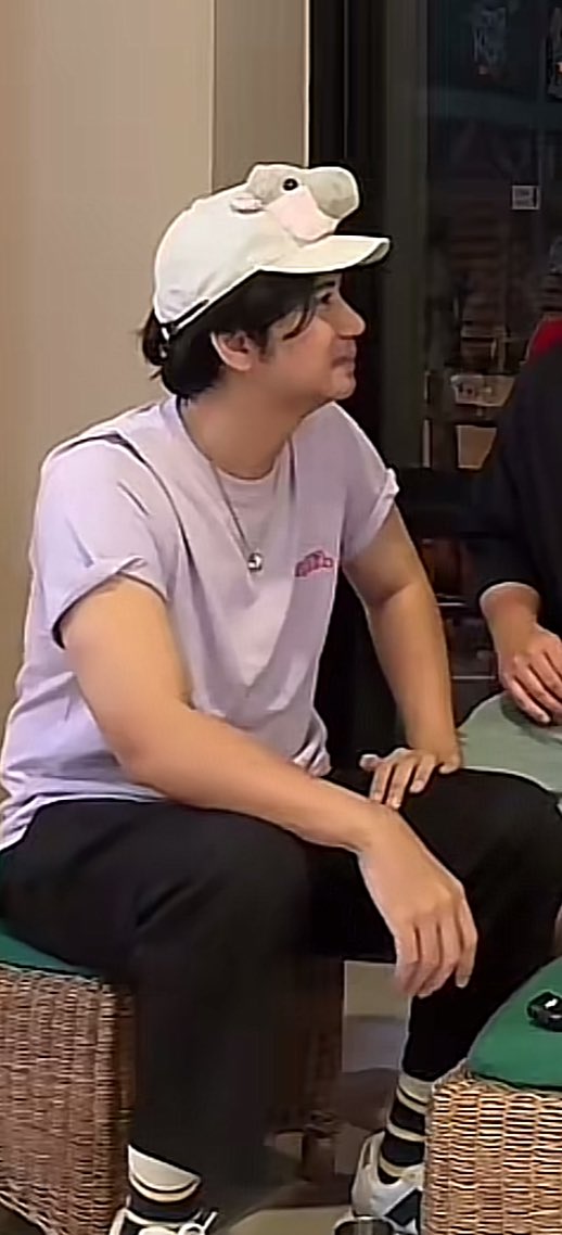 sparklingstormm's tweet photo. น่ารักจัง หมวกหมูเด้ง~ #ruzzytc https://t.co/aBzJ6VM1pY