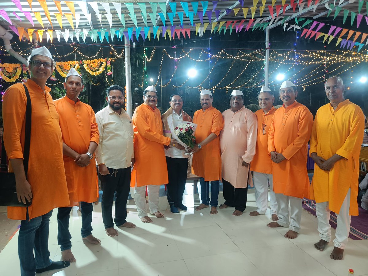 sanjay_waghule's tweet photo. गणपती बाप्पा मोरया!

ठाणे, घोडबंदर रोड परिसरातील कासारवडवली येथील पारिजात गार्डन्स को. ऑप. हाउसिंग सोसायटी लि. आयोजित श्री गणेश मंदिराच्या १७ व्या वर्धापन दिन सोहळ्या निमित्त उपस्थित राहून दर्शनाचा लाभ घेतला.

आयोजक मंडळींच्या उत्तम व्यवस्थापनाबद्दल व सेवाभावाबद्दल मनःपूर्वक आभार!

यावेळी माझ्यासोबत श्री. राकेश चौघुले, श्री. जितेंद्र धाकाने उपस्थित होते.

@narendramodi @JPNadda @AmitShah @Dev_Fadnavis @Devendra_Office  @TawdeVinod @cbawankule @SMungantiwar @Pankajamunde @NaikSpeaks @RaviDadaChavan @BJP4Maharashtra @BJPforThane @BJP4India

#SanjayWaghule #SanjayWaghule4Thane #SanjayWaghuleForThane #bjpthane #bjp4maharashtra