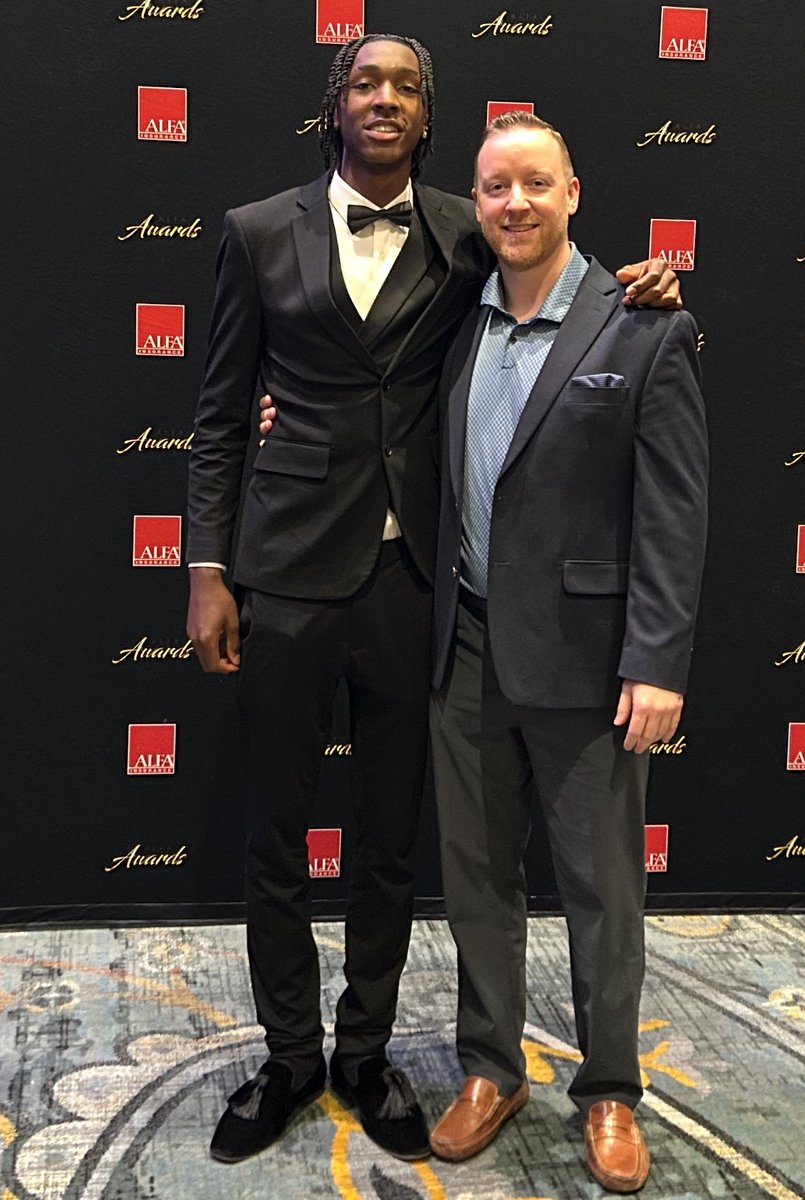 DentonC_Johnson's tweet image. Mr. Basketball award finalists! Jayden Williams
Thankful & blessed to Coach such a phenomenal young man Jay Rílla. Jayden was phenomenal on and off the court! Parents were phenomenal as well.
Epitome of culture within a program.
Go be great @GSAthletics_MBB Jayden!