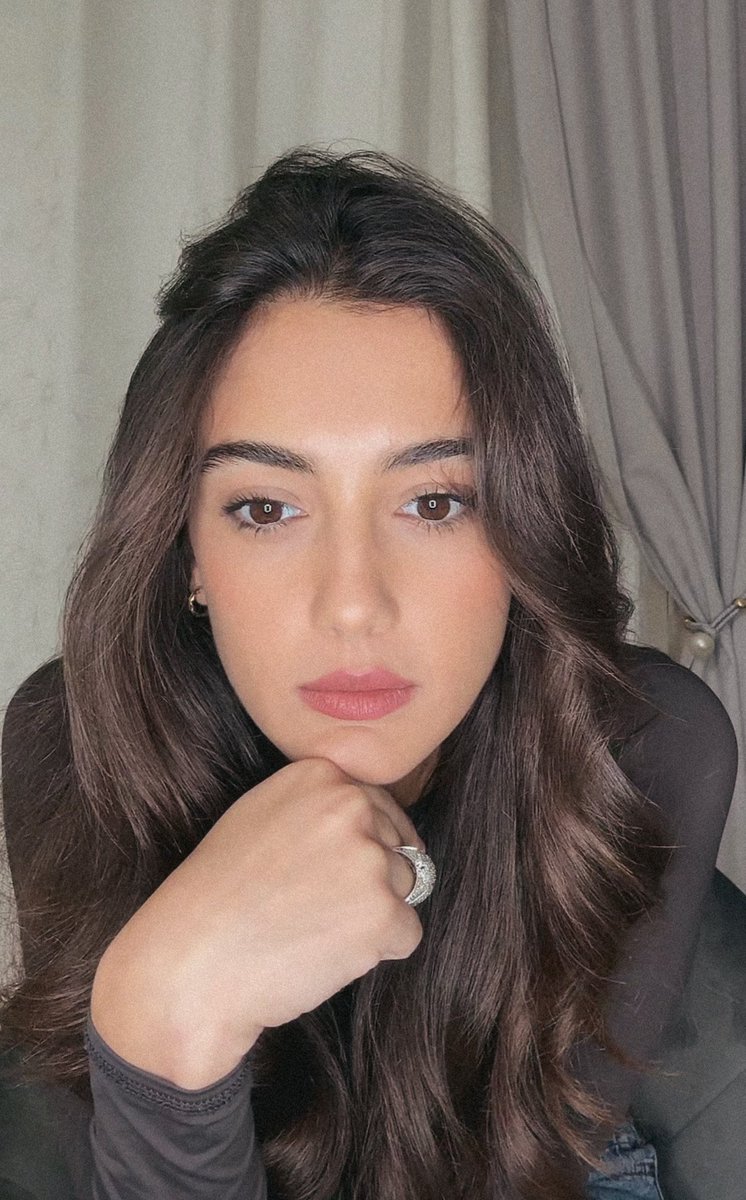 Ex-fucking-cuse me!!! She’s so beautiful 💞💘 #zeudiners