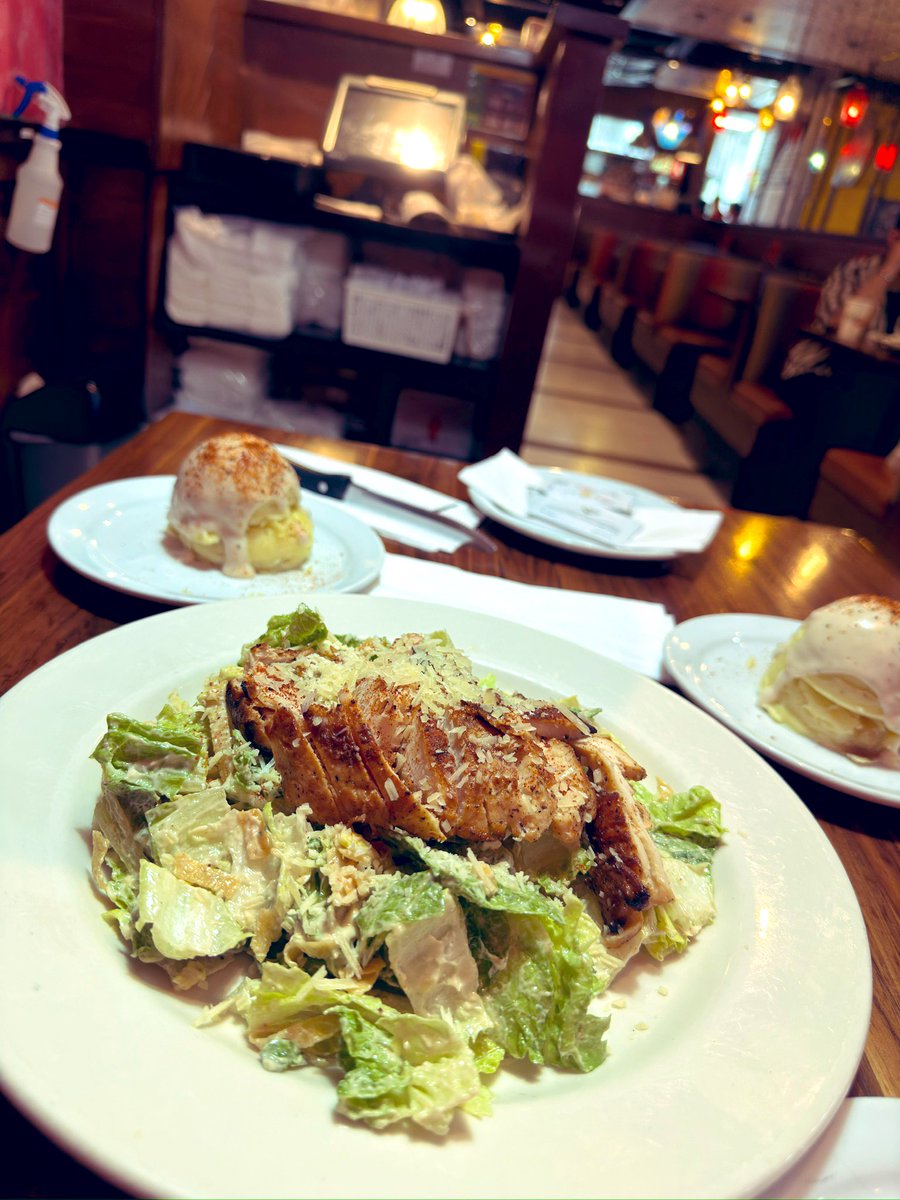 Chili’s   🩷