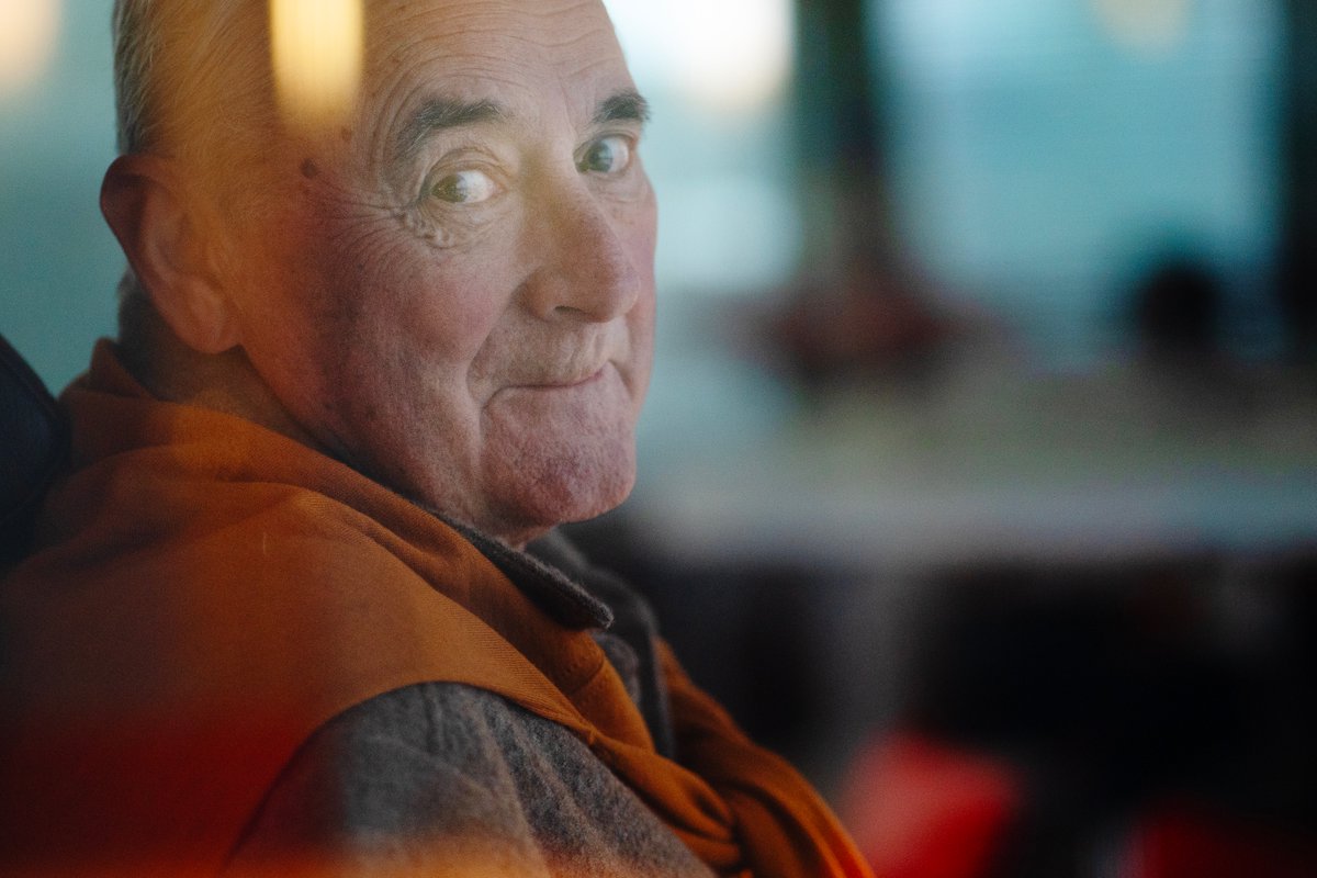 En historia att läsa. När jag fick jobbet förstod jag ingenting, men det gav sig. Kul läsning om hur det kan gå. Stora och bra drömmar och mycket mer. Jag tog lite snabbt kort på en del gubbar inblandade - en av korten (på stormfågeln) har bästa fotografen Sven Lindvall tagit.