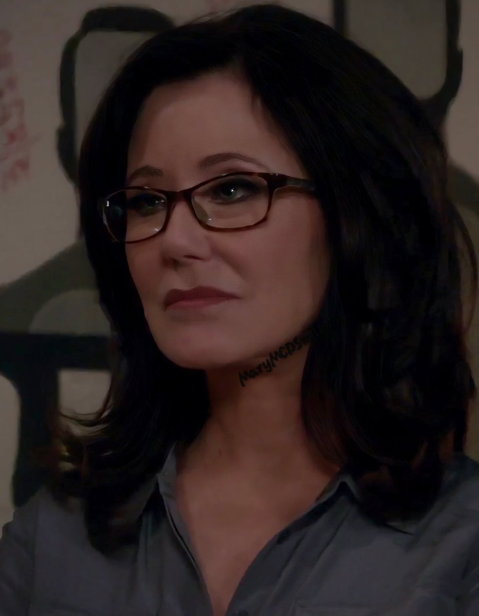 MaryMCDSmiles's tweet photo. Happy #SharonSaturday💚 
She will always be my #1! 
#My❤️ #MyCaptain #MyCommander  #SharonOdwyerRaydor
#MaryMcDonnell https://t.co/DCGbBuGJ0S